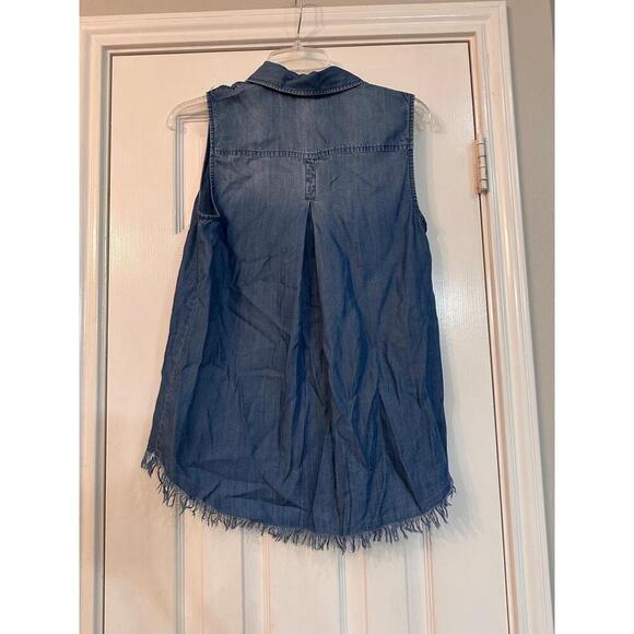 Beach Lunch Lounge Womens S/M Blue Denim Sleeveless Frayed Hem Shirt - Picture 6 of 8